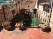 Casa en venta en Tàrrega. Casa con dos entradas y gran...