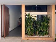 Casa con paneles solares en venta en Privada cercana a...