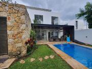 CASA EN VENTA, EN TEMOZON NORTE. 3 RECAMARAS, ALBERCA,...