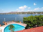 Casa en venta en Tequesquitengo en el Lago