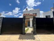 Casa en venta en Tlayacapan, 3 recámaras, jardín privado...