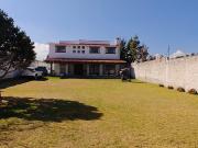 Casa en Venta en Toluca, Cacalomacan, con gran terreno