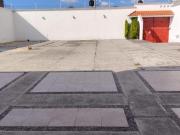 Casa en venta en Toluca con 2 departamentos y amplio patio