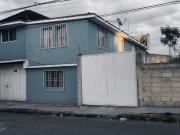 CASA EN VENTA EN TOLUCA CON LOCALES COMERCIALES