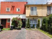 Casa en venta en Toluca, en fraccionamiento con...