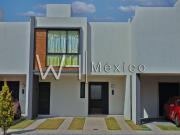 Casa en venta en Toluca zona Aeropuerto con salida...