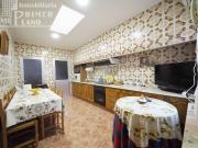 Casa en venta en Tomelloso. CASA DE 2 PLANTAS POR CALLE...