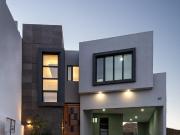 CASA EN VENTA EN TORRALBA, FRENTE A PARQUE,PANELES...