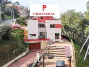Chalet en venta en Torrelles de Llobregat, de 254 m² 3...