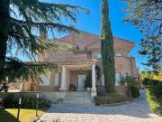 Casa en venta en Torrelodones, Los Robles. Impresionante...