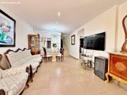 ? Casa en venta en Torrent – 4 habitaciones, patio,...