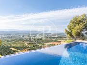 Casa en venta en Torrent, Cumbres de Calicanto. Chalet...