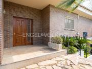 Casa en venta en Torrent, Monte Real. Vivienda atemporal...