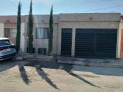 Casa en venta en Torreón, Zona Oriente, con jardín y...