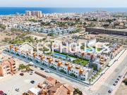 Casa en venta en Torrevieja, Aguas Nuevas. Adosado de...