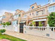 Casa en venta en Torrevieja, Aguas Nuevas. Dúplex en...