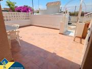 Casa en venta en Torrevieja, Torreblanca. Bungalow con...