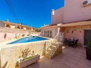 Casa en venta en Torrevieja, Zona los Frutales. Villa 5...