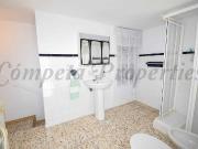 Casa en venta en Torrox, Torrox Pueblo. Amplia y bonita...