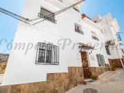 Casa en venta en Torrox, Torrox Pueblo. Preciosa casa de...