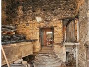 Casa en venta en Triacastela. Casa semirehabilitada en...