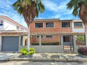 Casa en Venta en Trigal Norte Valencia Carabobo Desiree... Casa en Venta en Trigal Norte Valencia Carabobo Desiree...