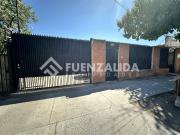 Casa en Venta en Tristan Valdes con Av. Los Pajaritos