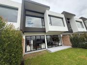 Casa en venta en Tumbaco, 3 habitaciones, Jardín