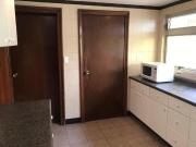 CASA EN VENTA EN UNA SOLA PLANTA A ESPALDAS DE ARTZ....