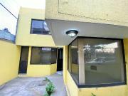 Casa en venta en Unidad Victoria, Toluca, México