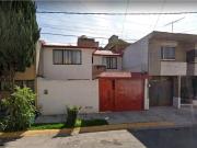 Casa en venta en Unidad Victoria, Toluca, México