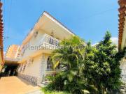 CASA EN VENTA EN URB. ANDRES BELLO, MARACAY 26 14355