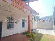 CASA EN VENTA EN URB. LA CANDELARIA, MARACAY 26 14365