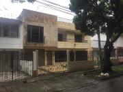 casa en venta en urbanización la flora. Cod V311