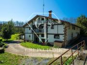 Casa en venta en Usurbil. Caserío único con 18 hectáreas...