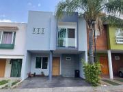 CASA EN VENTA EN VALDEPEÑAS