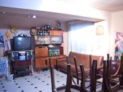 Casa en venta en Valdepeñas. CASA EN 2 PLANTAS, A POCOS...