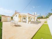 Casa en venta en Valencia, El Perellonet. Chalet en...