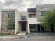 CASA EN VENTA EN VALLE ALTO