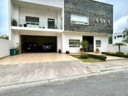 CASA EN VENTA EN VALLE ALTO