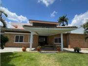 Casa en Venta en Valle Arriba 1500mst/5H+s/13B+s/10PE