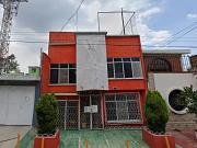 Casa en Venta en Valle de Aragón, Ecatepec: 3 Recámaras,...