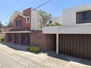 Casa en venta en Valle de bravo, Colonia Valle del...