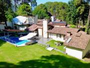 Casa en venta en Valle de Bravo en el centro de Avándaro