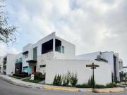 CASA EN VENTA EN VALLE DE CRISTAL