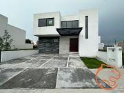 CASA EN VENTA EN VALLE DE JURIQUILLA LA RESERVA
