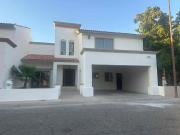 CASA EN VENTA EN VALLE DE LAGO