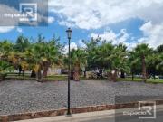 CASA EN VENTA EN VALLE DEL ÁNGEL FRENTE A PARQUE CON...