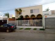 Casa en venta en Valle del Campestre ideal para oficinas