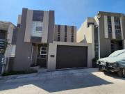 Casa en venta en Valle del Pedregal, Tijuana, Baja...